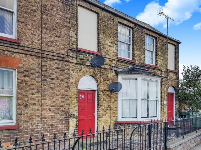 Flat for sale in Wisbech, Four Gotes