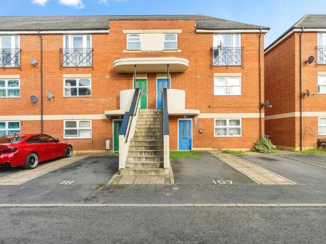 Flat for sale in Cauldwell, Bedford