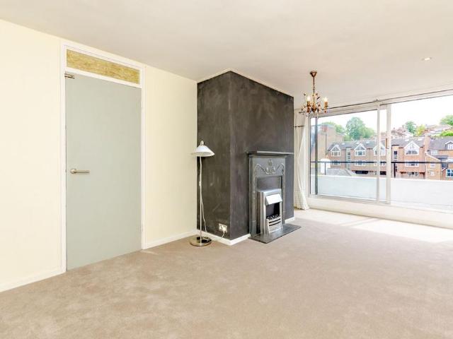 Flat for sale in Charlotteville, Westborough