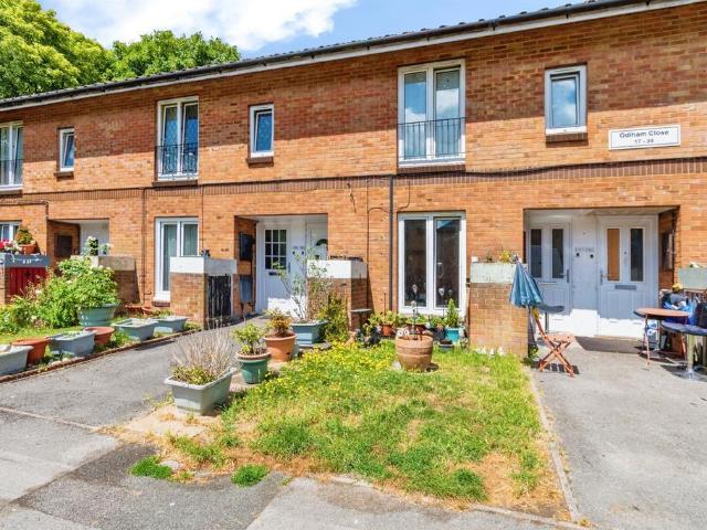 Flat for sale in Lordshill, City Of Southampton