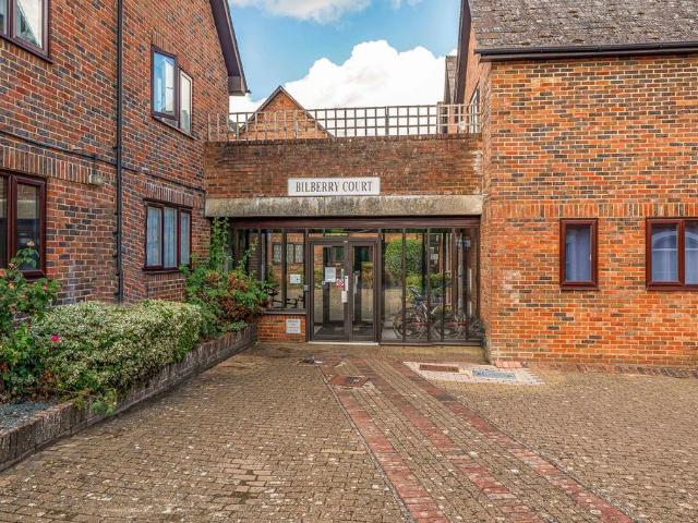 Flat for sale in Hampshire