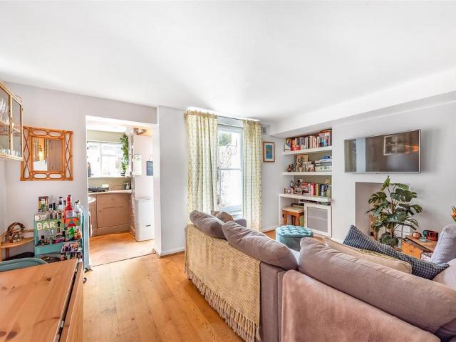Flat for sale in Kensal Town, Greater London