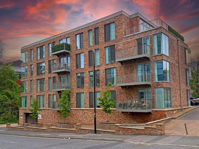 Flat for sale in Low Harrogate, Harrogate