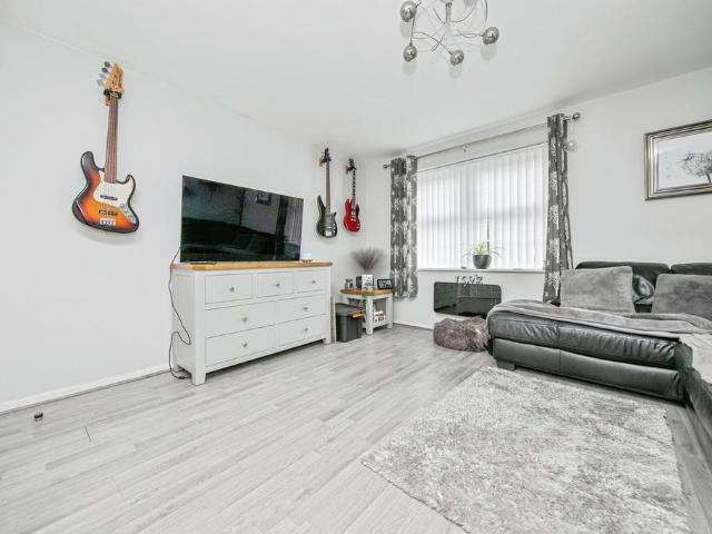 Flat for sale in Purdis Farm, Eastbridge