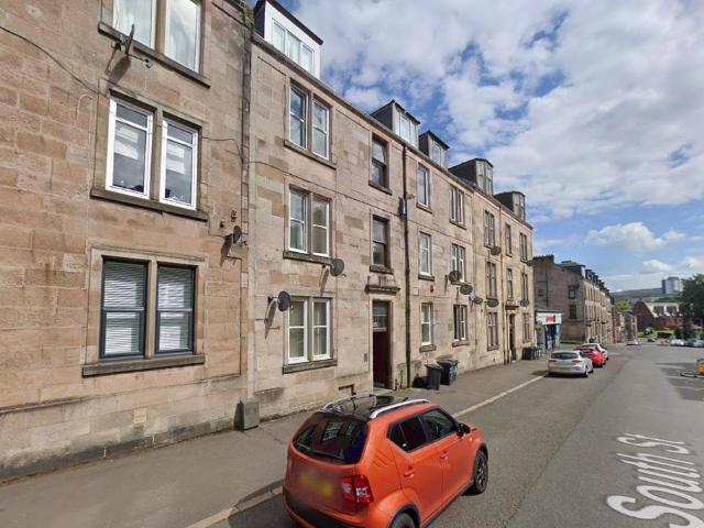 Flat for sale in Greenock, Scotland