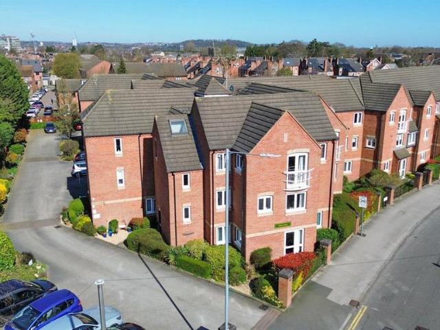 Flat for sale in Abbey Park, Barton In Fabis