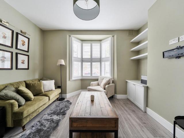 Flat for sale in Kensal Town, Greater London