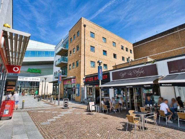 Flat for sale in Folkestone
