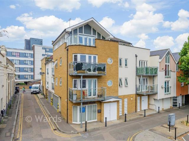 Flat for sale in Whitehill, Hamerton