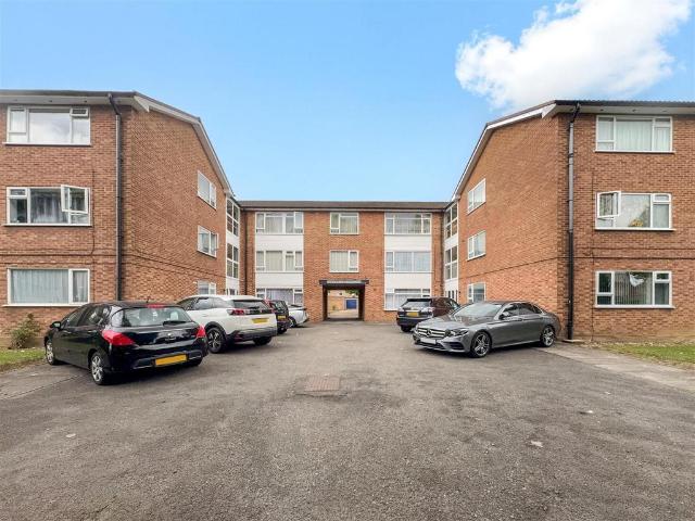 Flat for sale in Sudbury, Cat Hill