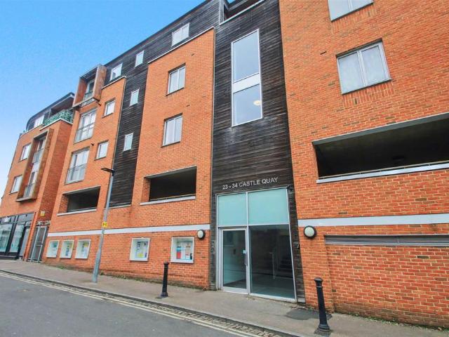 Flat for sale in Castle, Bedford