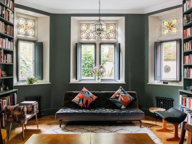 Flat for sale in Crouch End, Greater London