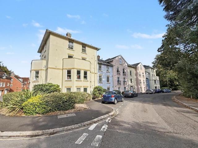 Flat for sale in Harestock, Winchester
