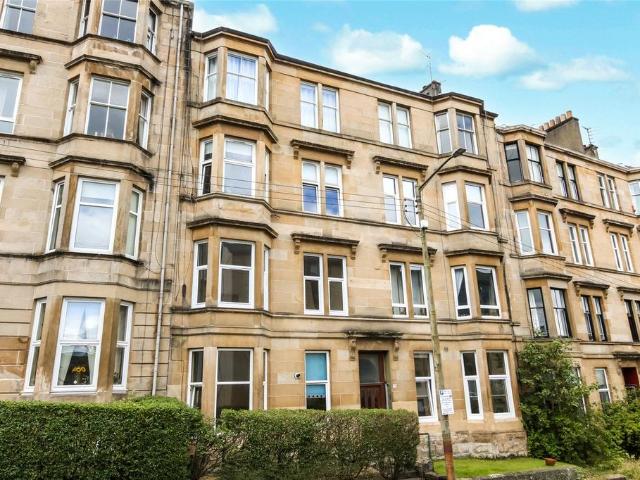 Flat for sale in North Woodside, Scotland