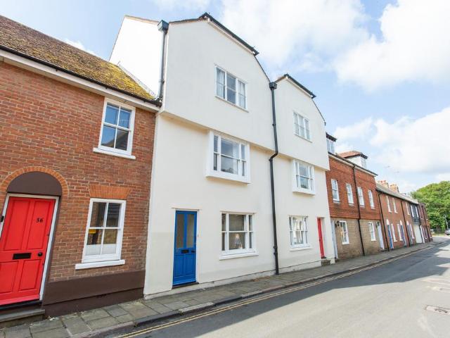 Flat for sale in The King's Mile, The Bridge