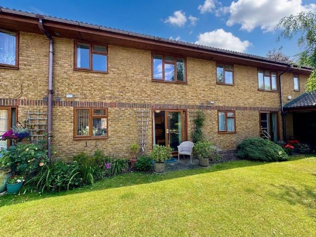 Flat for sale in Great Burstead, Isle Of Man