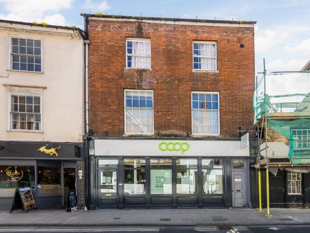 Flat for sale in Caldecott, Dromore