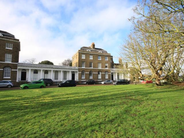 Flat for sale in Kidbrooke, Greater London