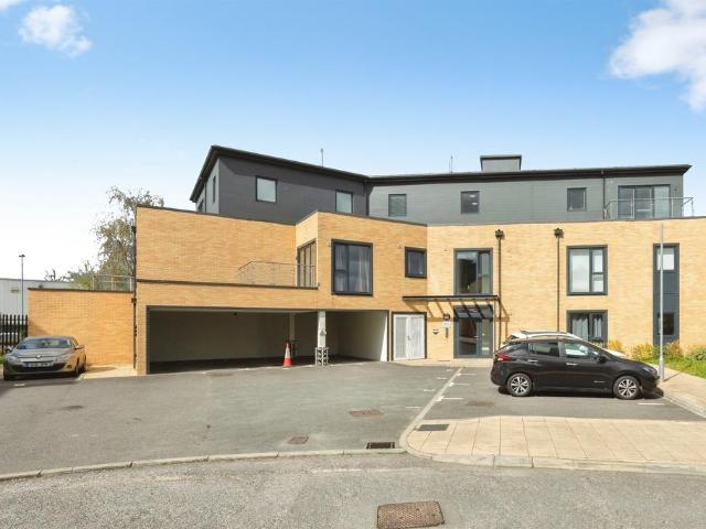 Flat for sale in Bridgefield, Kent
