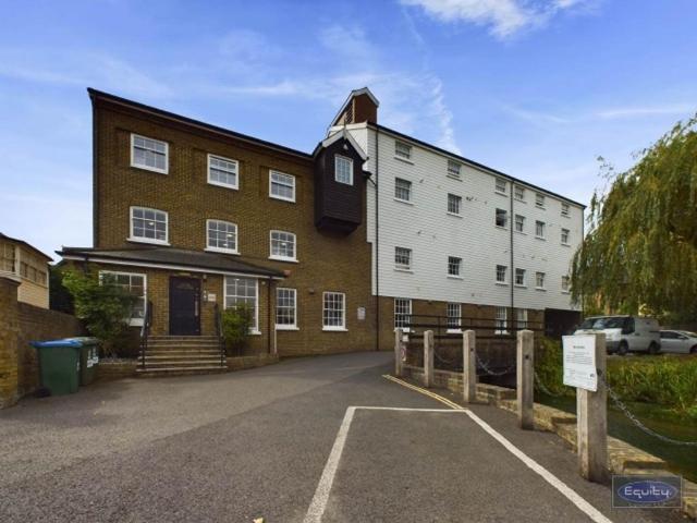 Flat for sale in Bexley, Greater London