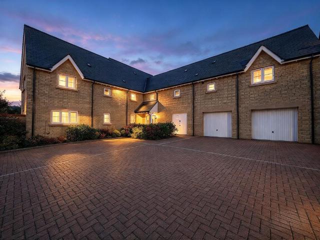 Flat for sale in Tadpole Garden Village, Blunsdon St Andrew