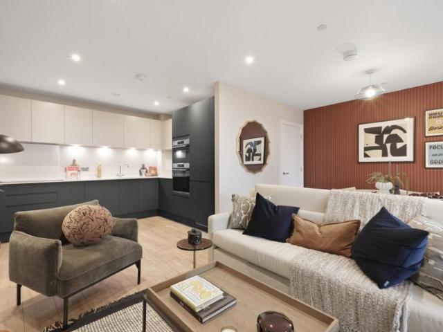 Flat for sale in Old Kent Road, Greater London