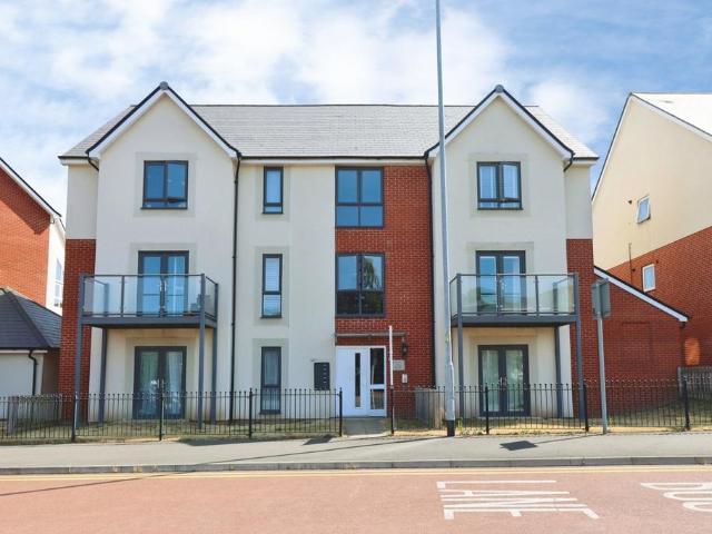 Flat for sale in Frenchay, South Gloucestershire