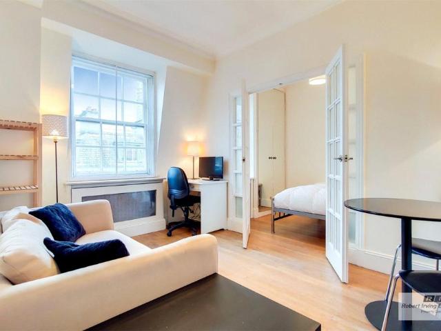 Flat for sale in East Marylebone, Marylebone