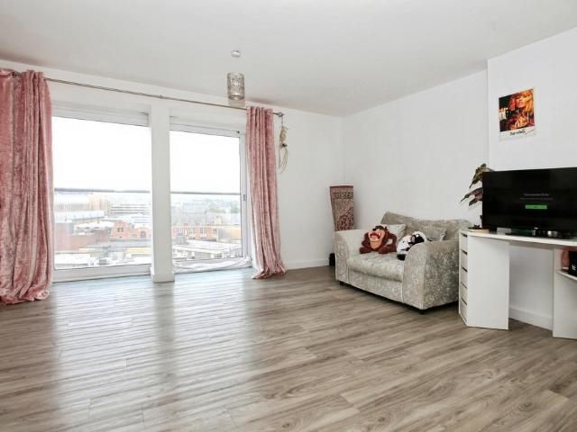 Flat for sale in Eastgate, Peterborough