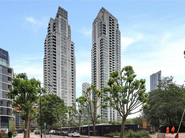 Flat for sale in Isle Of Dogs, Greater London