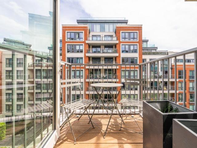 Flat for sale in Greater London