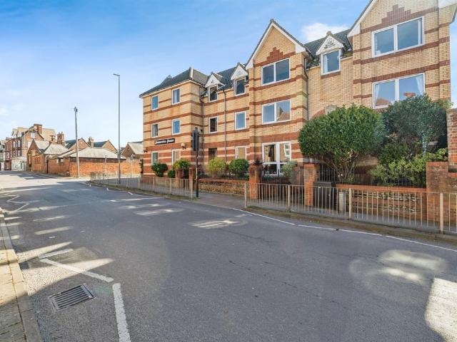 Flat for sale in Comers, Norfolk