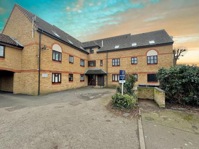 Flat for sale in Barway, Cambridgeshire