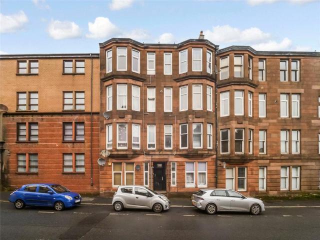 Flat for sale in Greenock, Scotland