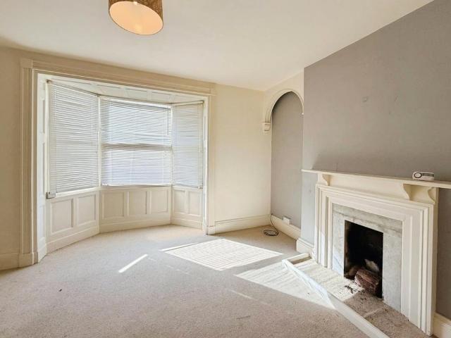 Flat for sale in Upper Walmer, Ash