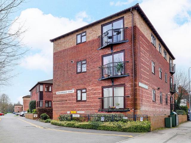Flat for sale in Abbey Park, Barton In Fabis