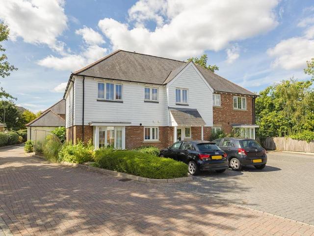 Flat for sale in Bourne Vale, Kent