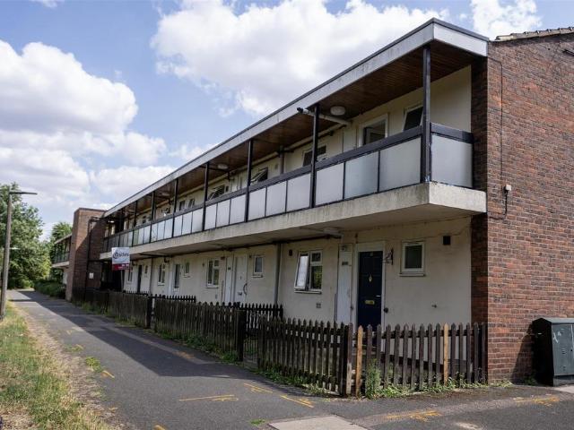 Flat for sale in Epping, Essex