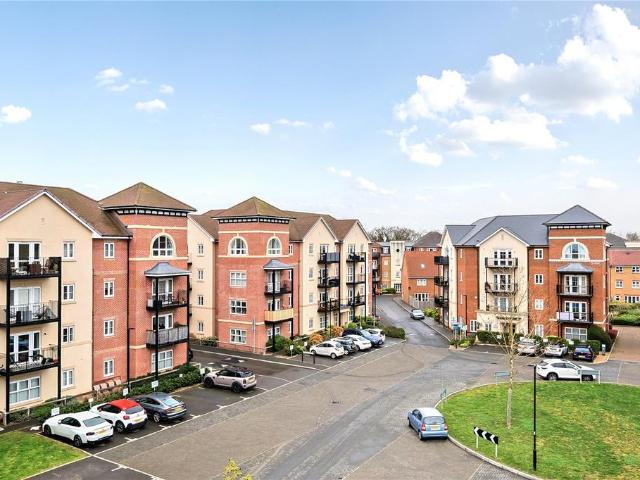 Flat for sale in Blackhills, Surrey