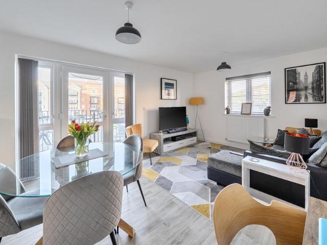 Flat for sale in Blackhills, Surrey