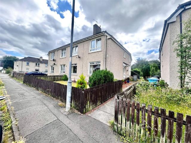 Flat for sale in Muirhead, Scotland