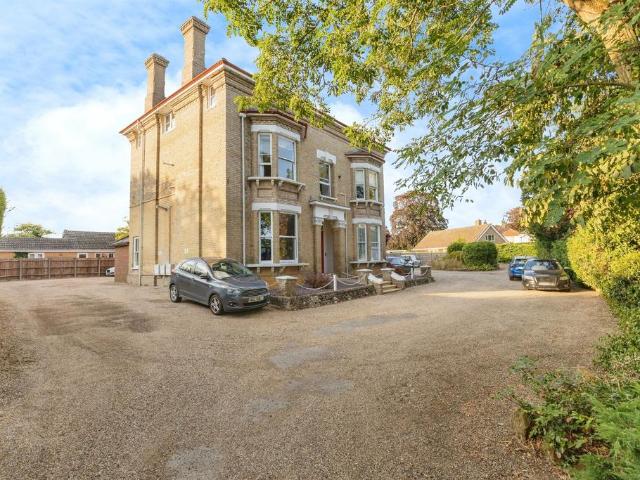 Flat for sale in East Tuddenham, Norfolk