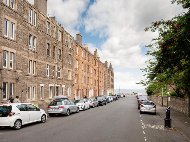Flat for sale in Portobello, Scotland