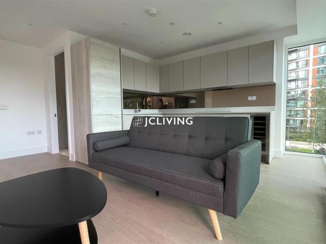 Flat for sale in Callis Yard, Greater London