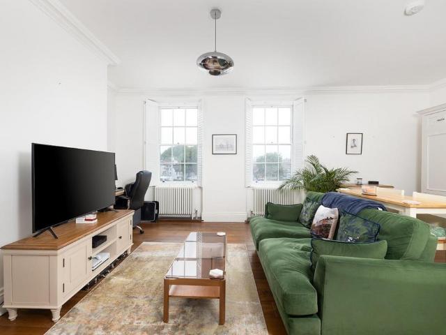 Flat for sale in Redcliffe, Feckenham