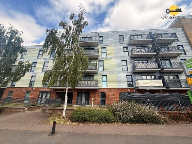 Flat for sale in Downside, Dunstable