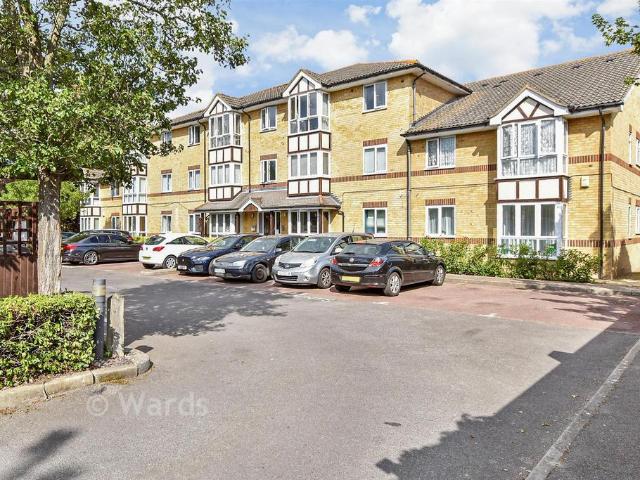 Flat for sale in Belle Grove, Greater London