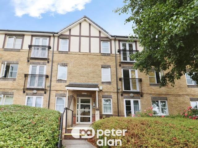 Flat for sale in Falcon Lodge, Wales