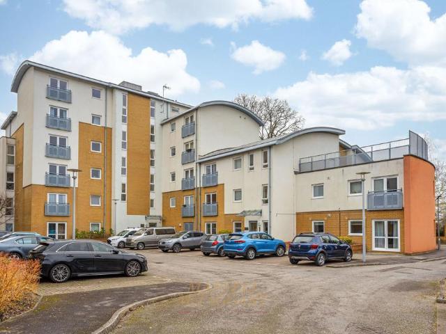 Flat for sale in Glynde, West Sussex