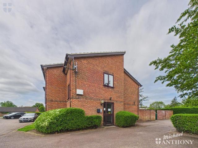 Flat for sale in Walton, Aylesbury